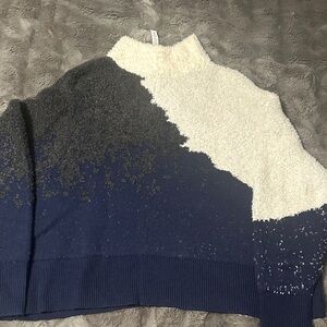 Lululemon Athletica Navy and Cream Turtleneck Sweater